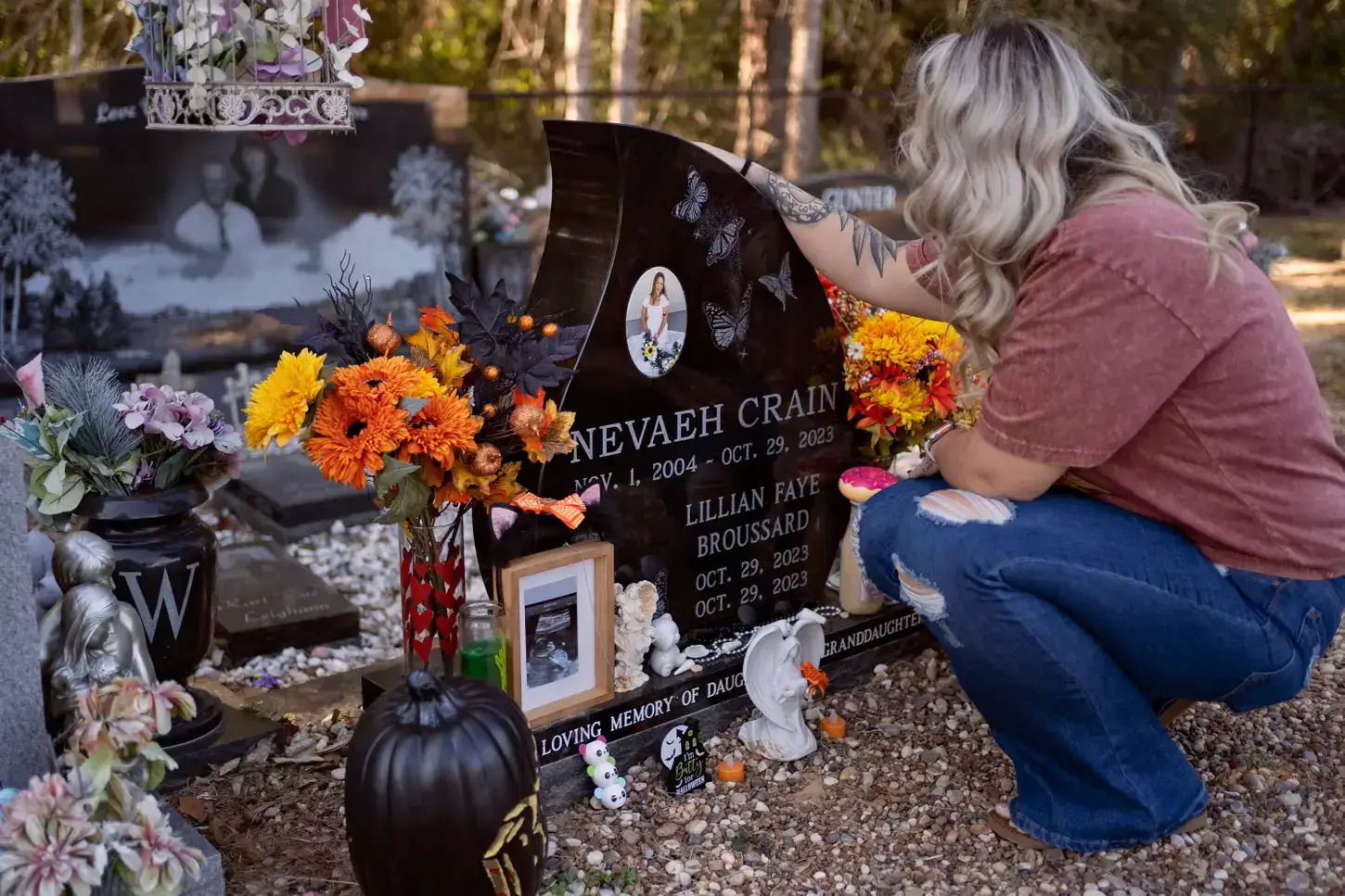 img 8211 Mother visits grave of 18-year-old who died in texas