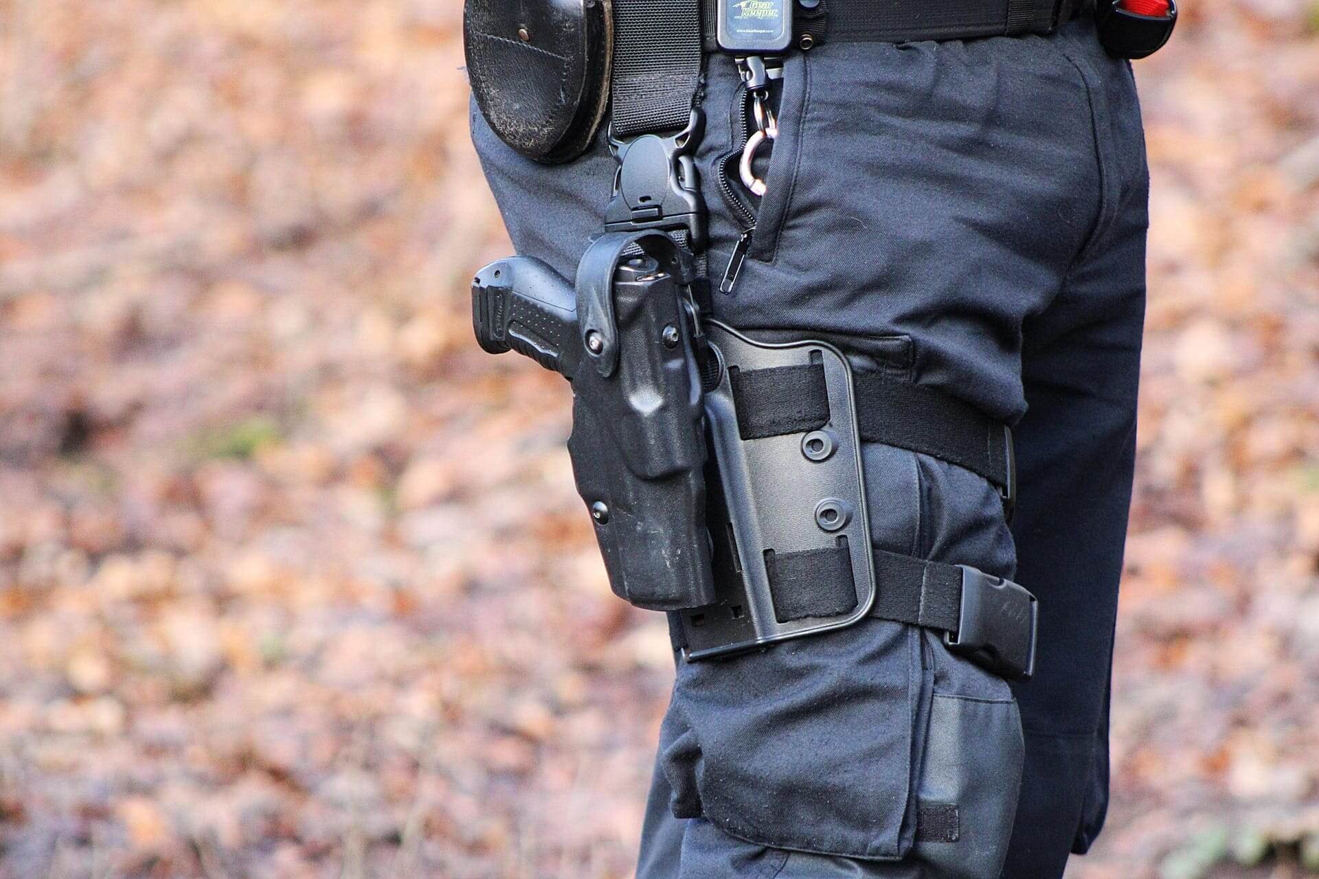 sidearm officer Ice agents