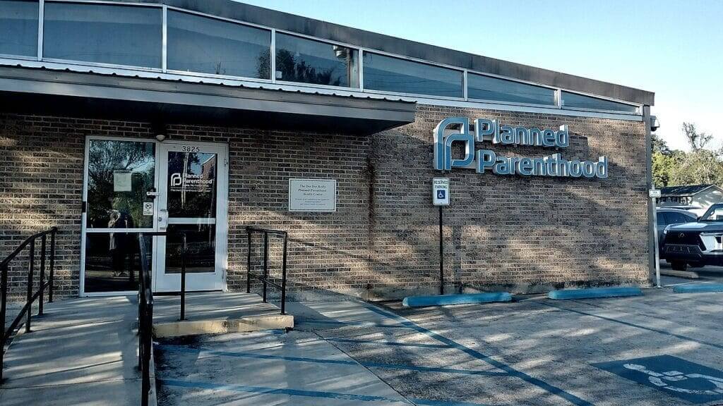 planned parenthood louisiana Reproductive health funding pulled fromclinic in batin rogue louisiana