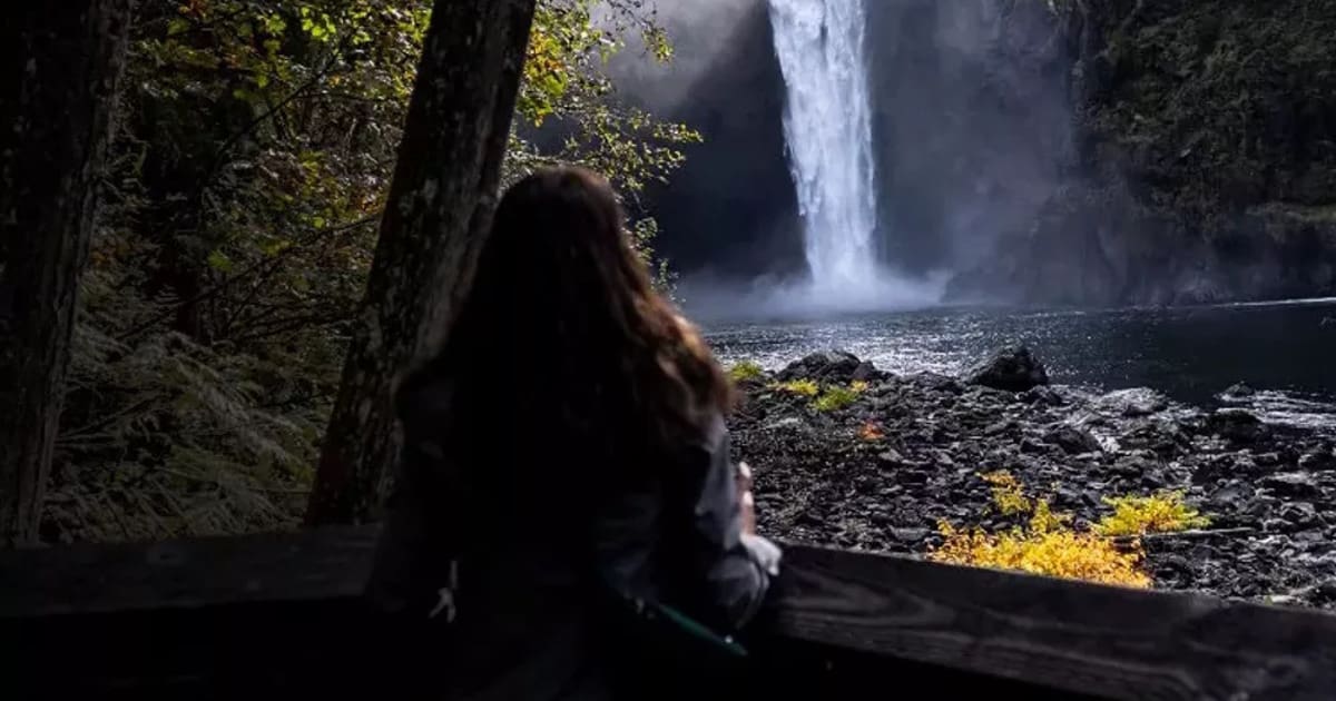 woman waterfall Snoqualmie, washington