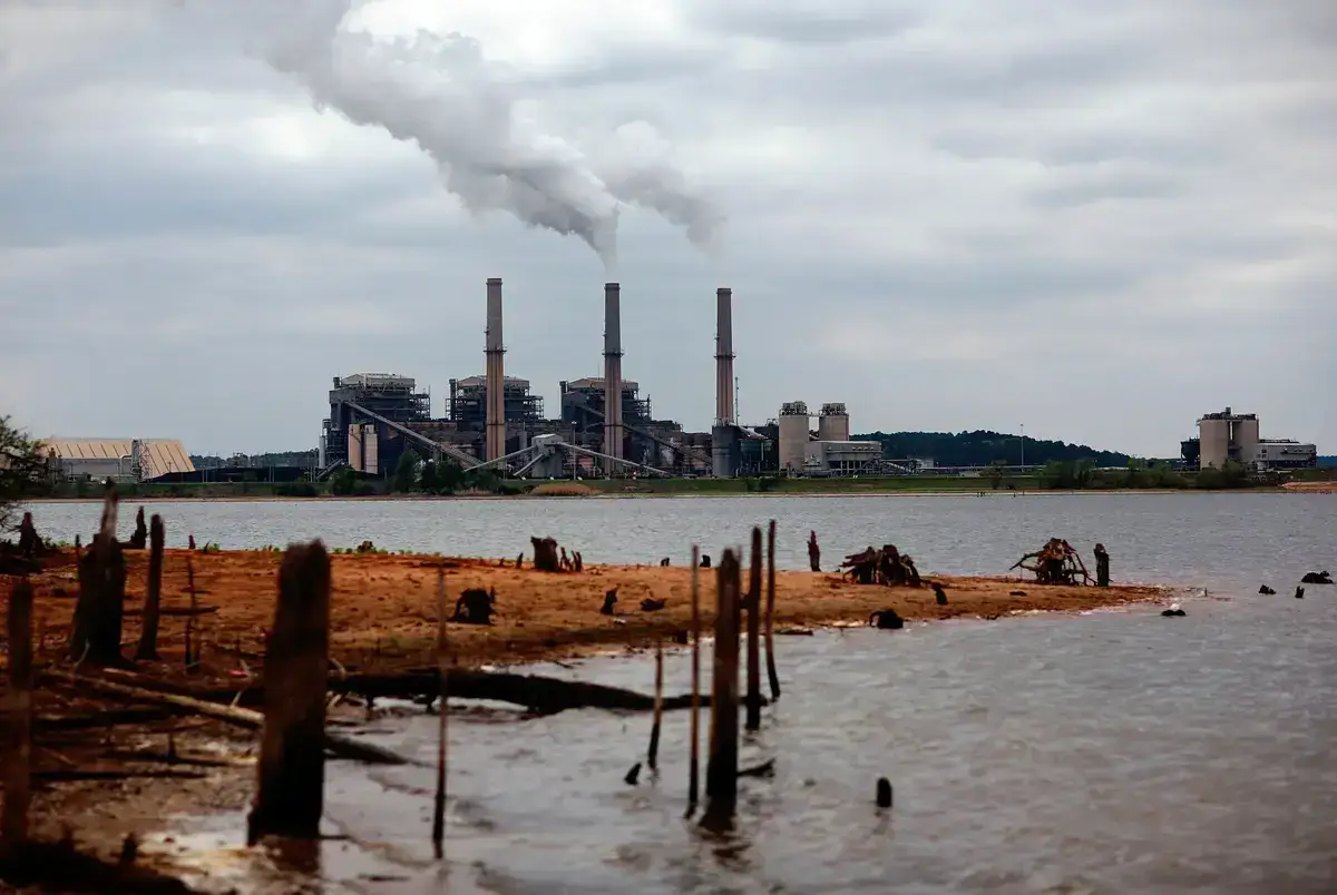 The martin lake coal-fired power plant in tatum in 2011.