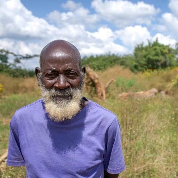 Kalusale resident with cloudy vision since the spill