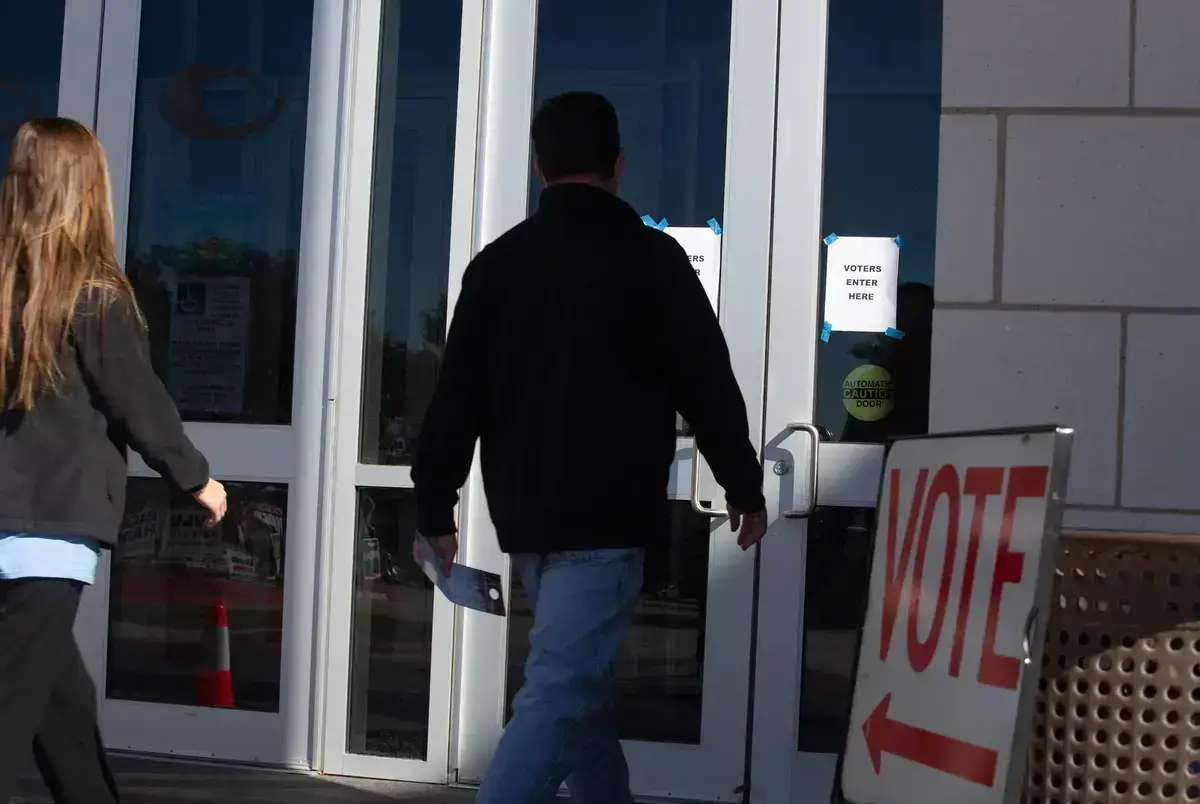 Texas voters voting machines