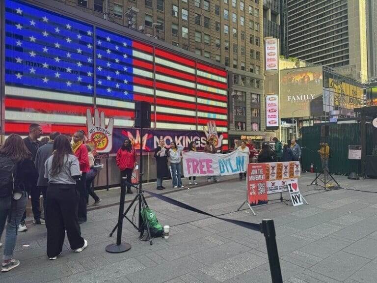 no kings5 No kings protest in ny