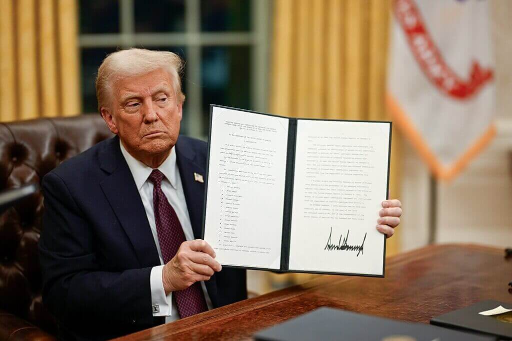 Trump pardons january 6 criminals