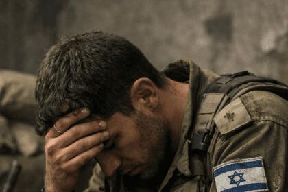 Idf soldier suicides. Depressed israeli soldier