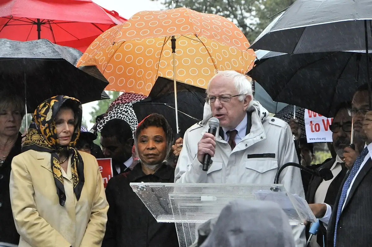 bernie sanders jesse jackson Bernie sanders speaking next to jesse jackson