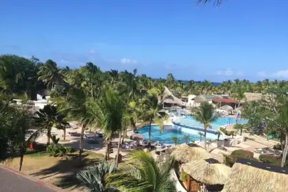 Cuban protesters stormed the office near cayo coco resort