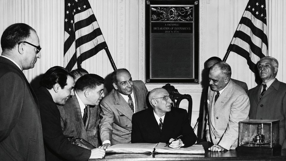 iranian pm independence hall Us-iran relations history iranian pm signs guestbook at independence hall